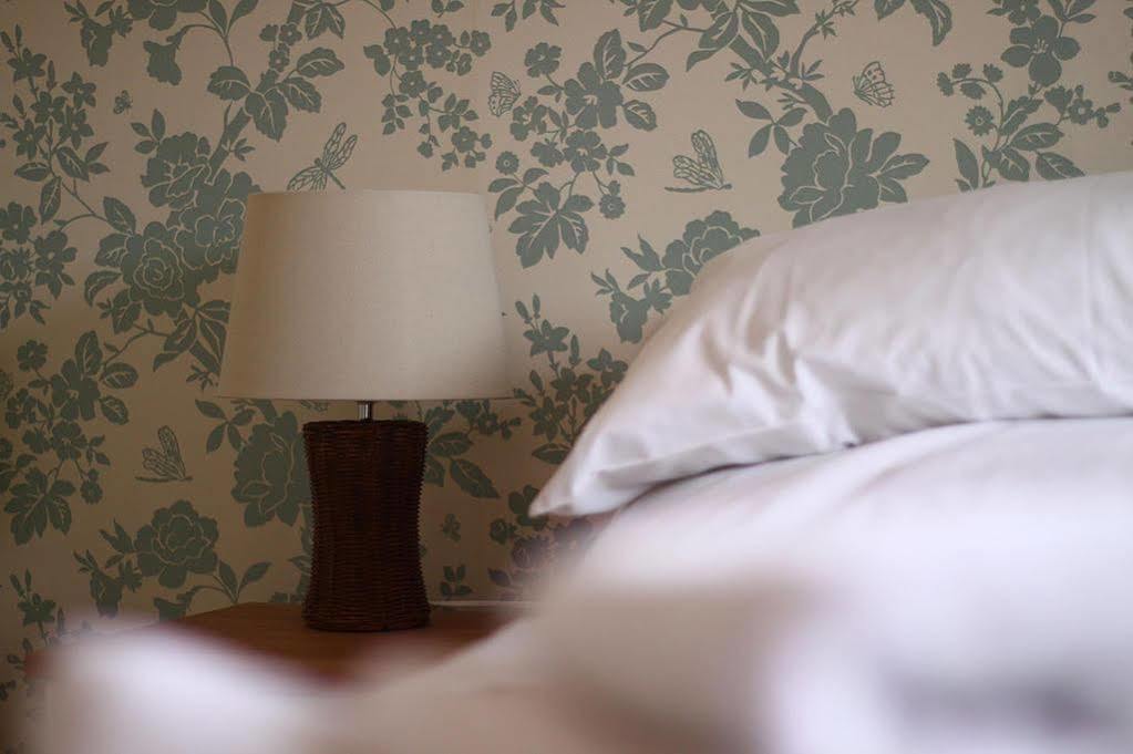 The Windsor Castle Inn Lye Zewnętrze zdjęcie